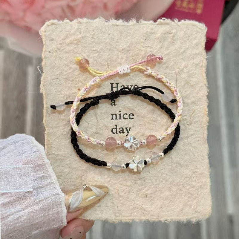 Vòng tay dệt may cặp đôi với hình cỏ ba lá may mắn, thiết kế thời trang và tinh tế handmade.