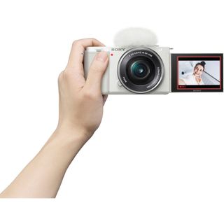 Máy ảnh Sony ZV-E10 + Kit 16-50mm f/3.5-5.6 - Trắng - Hàng chính hãng - Tặng thẻ nhớ 64GB