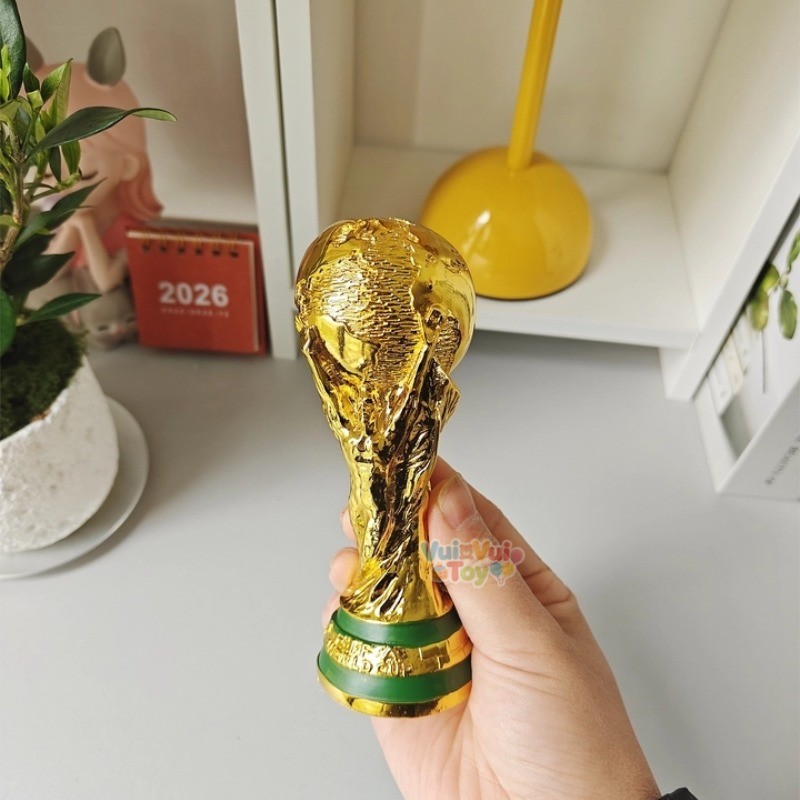 Mô hình cúp vàng World Cup 2026 – trang trí bàn làm việc, bàn học rất đẹp