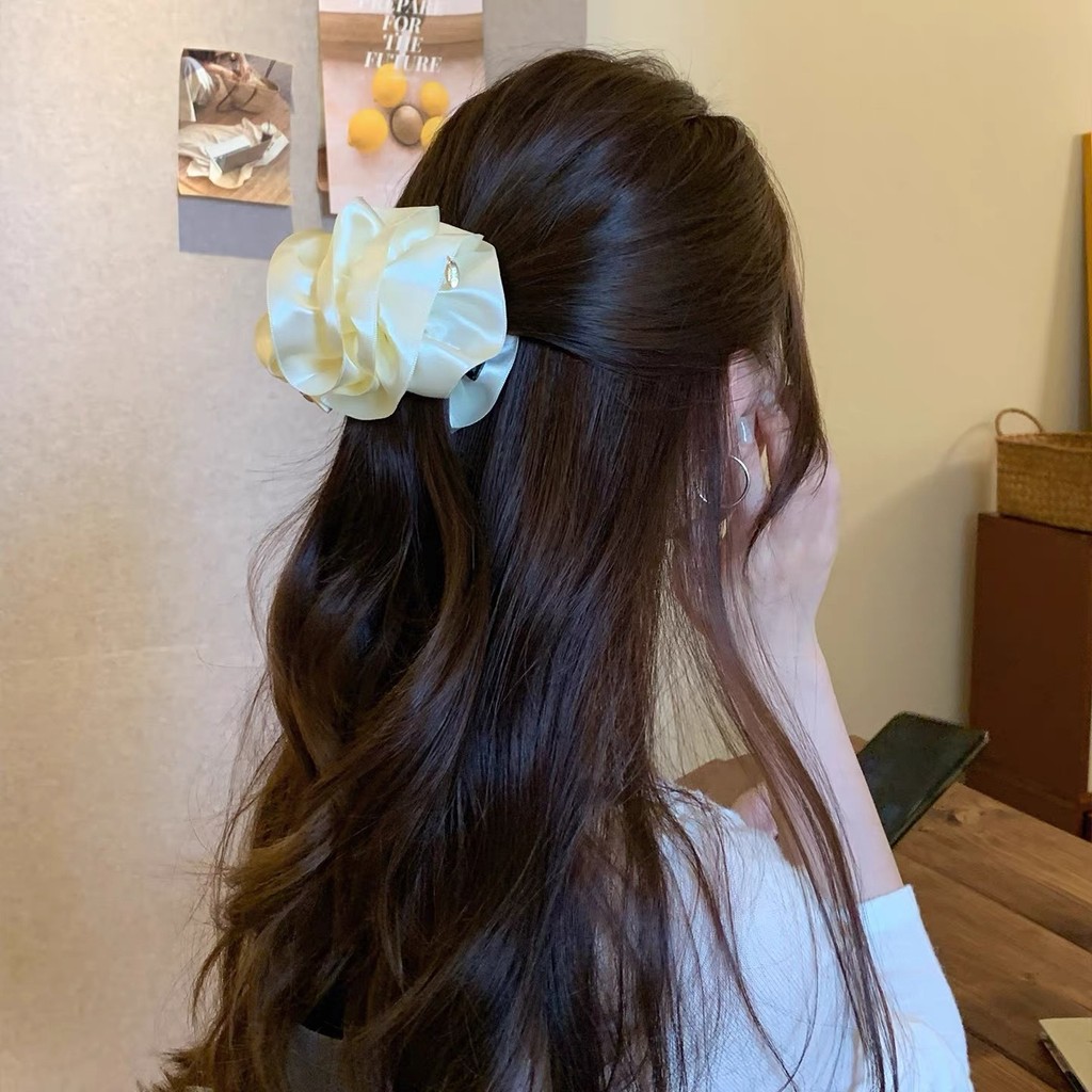 Kẹp chuối bong bóng xếp li Satin, Kẹp móng vuốt đuôi ngựa cao phong cách Pháp thanh lịch, Thiết kế đài phun nước Kẹp tóc bốc hơi