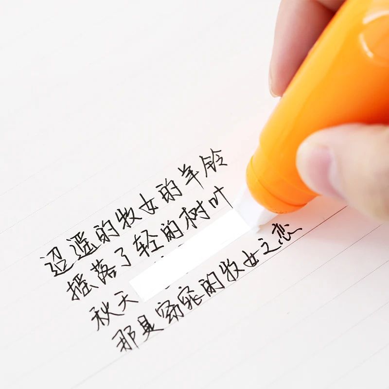 Bút xóa kéo hình cà rốt cư tê (1 cái)