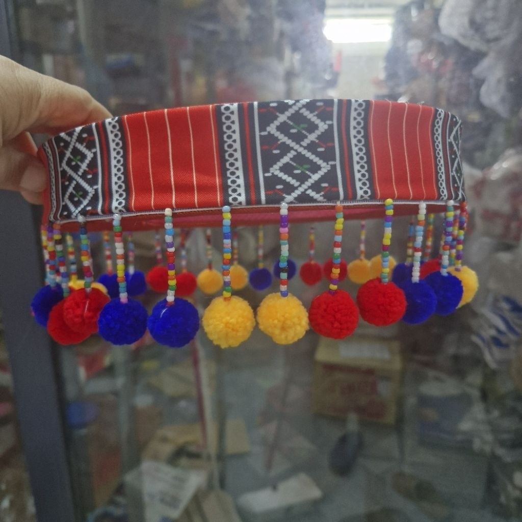 Mũ dân tộc dao, mũ kết hợp cùng các bộ váy nữ của dân tộc dao, Đạo cụ phụ kiện Nguyễn Nhật