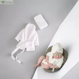 YOLOGO Áo choàng tắm sơ sinh, Đạo cụ chụp ảnh Dép trang phục khăn tắm, Dễ thương với băng đô Dưa chuột Đạo cụ chụp ảnh cho bé