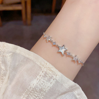 Vòng tay thời trang với ngôi sao năm cánh zircon micro sang trọng