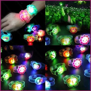 YT4 COD Đèn Flash Vòng Tay Đồ Chơi SpongeBob Pooh Gấu Kitty McQueen Cổ Tay Chụp Tiệc Khiêu Vũ Tiệc Bữa Tối Dễ Thương Rand