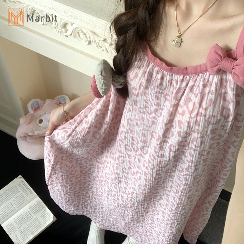 Bộ đồ ngủ không tay màu hồng ngọt ngào cho mùa hè, thiết kế dễ thương với họa tiết in riêng biệt.