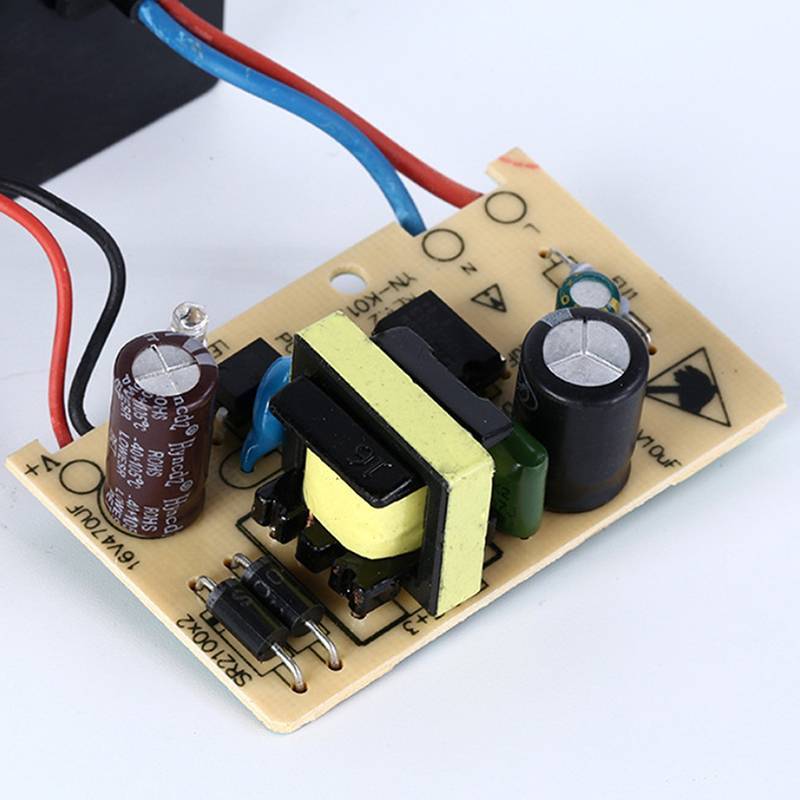 Lat 1 Cái Chống Nước EU / US Cắm Bộ Chuyển Đổi Nguồn DC12V 2A Cho Giám Sát An Ninh Quan Sát AHD Camera Sạc NVR DVR Đầu Vào AC100V-240V linh cẩu