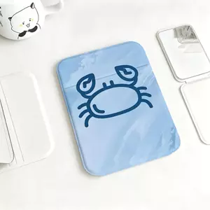 Cua nhỏ tông màu xanh Chất liệu bền đẹp, kiểu dáng hiện đại Gương trang điểm gấp cao cấp