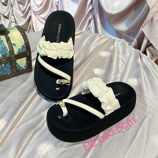 Dép Nữ Disnack quai sỏ ngón cái có nhúng xếp ly xinh xắn da mềm êm nhẹ chân cao 3cm chuẩn size mũi tròn dễ phối đồ