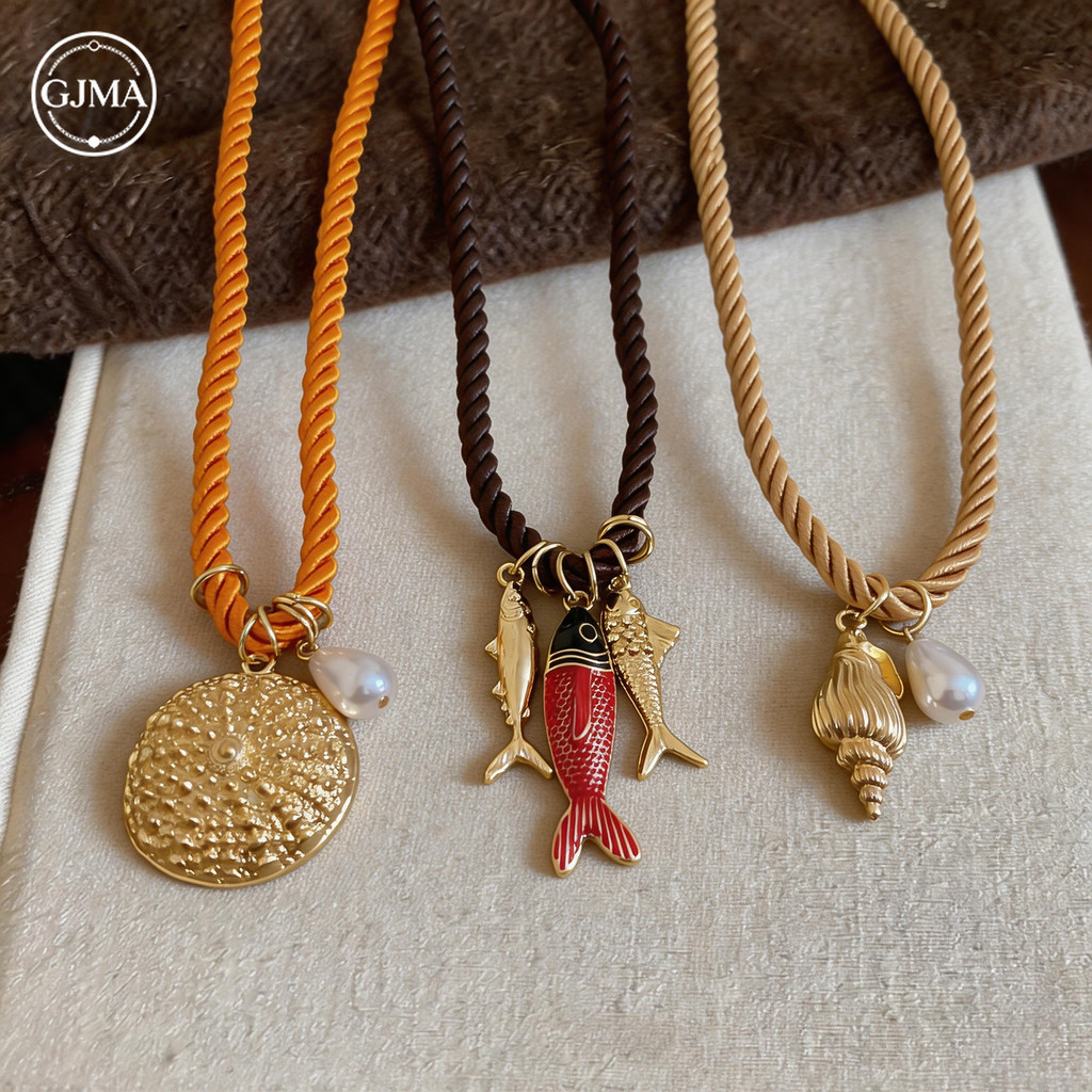 Kim Loại Nhỏ Cá Nhăn Vòng Cổ Tròn Niche Phong Cách Kỳ Nghỉ Choker Thiết Kế Cảm Giác Phụ Kiện