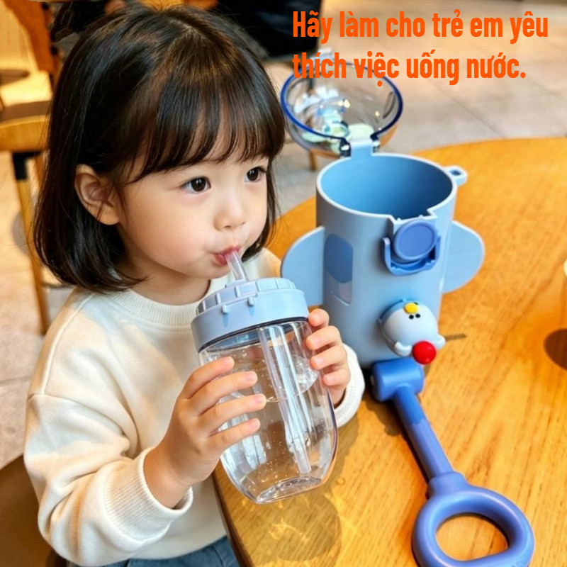 Bình nước hình máy bay cho trẻ em, làm từ chất liệu PC an toàn, chống rò rỉ, thiết kế thời trang.
