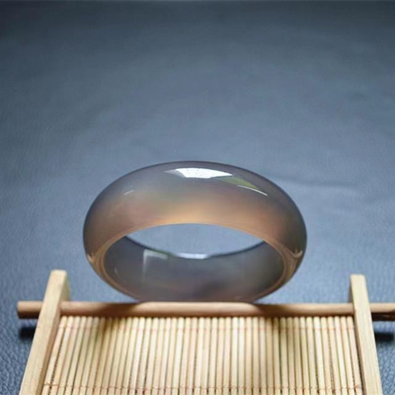 Vòng tay mở rộng đá mã não xám và chalcedony nâu đậu với điểm nhấn màu tím