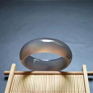Vòng tay mở rộng đá mã não xám và chalcedony nâu đậu với điểm nhấn màu tím