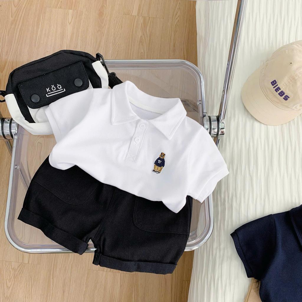 Bộ POLO công tử in thêu GÂU  quần kaki cho bé trai