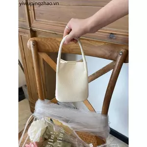 Túi Dễ Bán Túi Xô Mini Hàn Quốc Niche Đơn Giản Di Động Dọc Dài Túi Nhỏ Nhẹ Tất Cả Trận Đấu Túi Messenger Một Vai