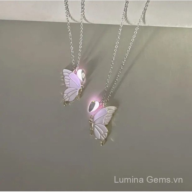 Mặt dây chuyền tình bạn hình trái tim và bướm dạ quang, phù hợp làm quà tặng