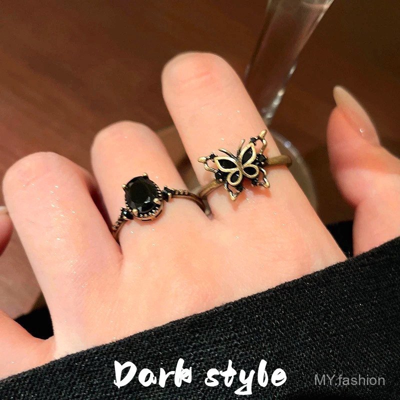 Nhẫn zircon đen hình bướm phong cách đen tối, thiết kế mở dễ dàng điều chỉnh, phù hợp làm quà tặng cho mọi người