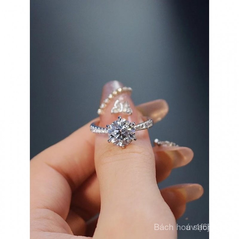 Nhẫn titan đính đá moissanite.Nhẫn kim cương, một kích cỡ phù hợp với tất cả mọi người, nhẫn nữ bằng titan lấp lánh.