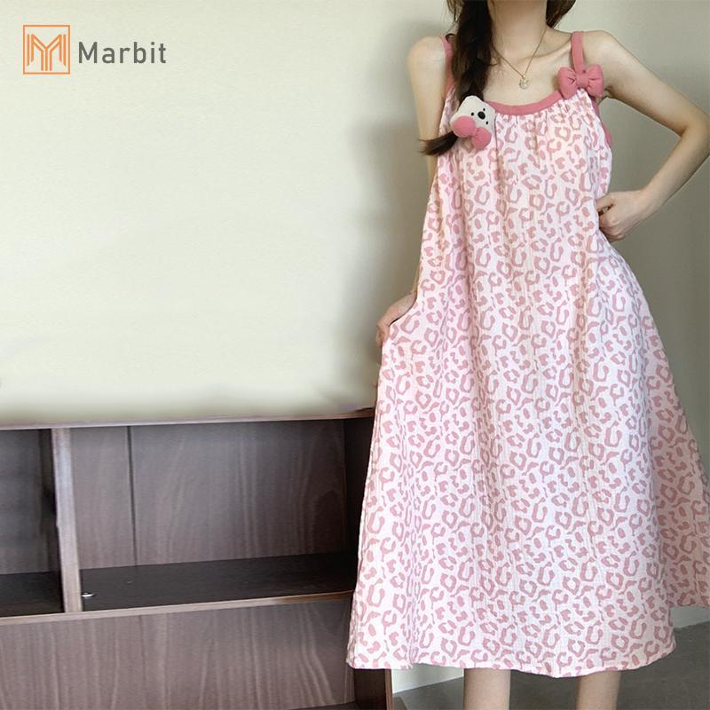 Bộ đồ ngủ không tay màu hồng ngọt ngào cho mùa hè, thiết kế dễ thương với họa tiết in riêng biệt.