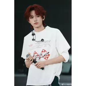 Buổi hòa nhạc Giải vô địch Liên đoàn Thanh niên Thời gian Cùng phong cách Hàng hóa Bài hát Yaxuan Ma Jiaqi Hỗ trợ Áo thun ngắn tay Quần áo