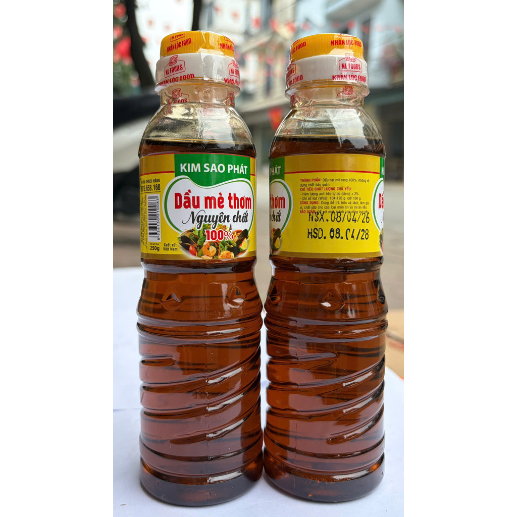 Dầu điều và dầu mè lọ 100ml và 250ml Kim Sao Phát - tiện lợi, tạo màu tạo hương vị cho thức ăn .
