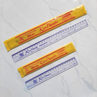 Combo 5 Thước Kẻ Mica Kim Nguyên 20cm/30cm – Thước Nhựa Cứng Dày 2mm, Số In Rõ Nét, Bề Mặt Láng Mịn