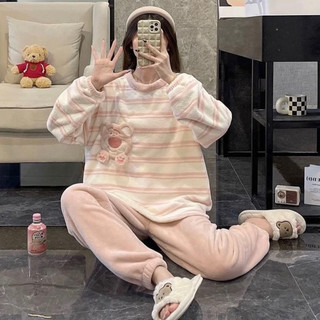 [Pre-Order]-Bộ Ngủ Lông Dễ Thương Hoạ Thêu Gấu ấm áp nhẹ nhàng dễ thương