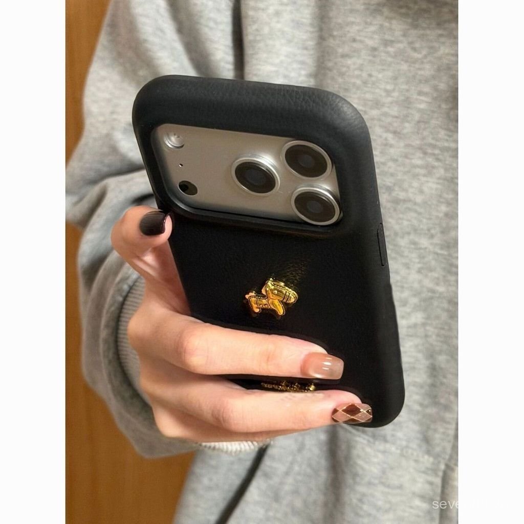 Ốp Điện Thoại Thích Hợp Cho iPhone 7 8 X XS XR XSMAX 11 12 13 14 15 16 17 Pro max Plus Air Năm Mới Họa Tiết Da Đỏ Ba Chiều Mạ Vàng Pony Chống Sốc Vỏ Bảo Vệ Chống Sốc Bao Gồm Tất Cả Ốp lưng TZKN