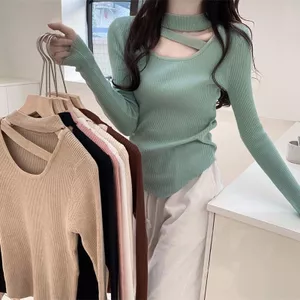 Áo len dệt kim form ôm cổ tròn, phù hợp mùa thu đông