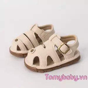 Xăng đan Bé Trai Màu Trơn Rỗng Trang Trí Nút Mũi Đóng Đế Mềm Chống Trơn Trượt Giày Thoáng Khí