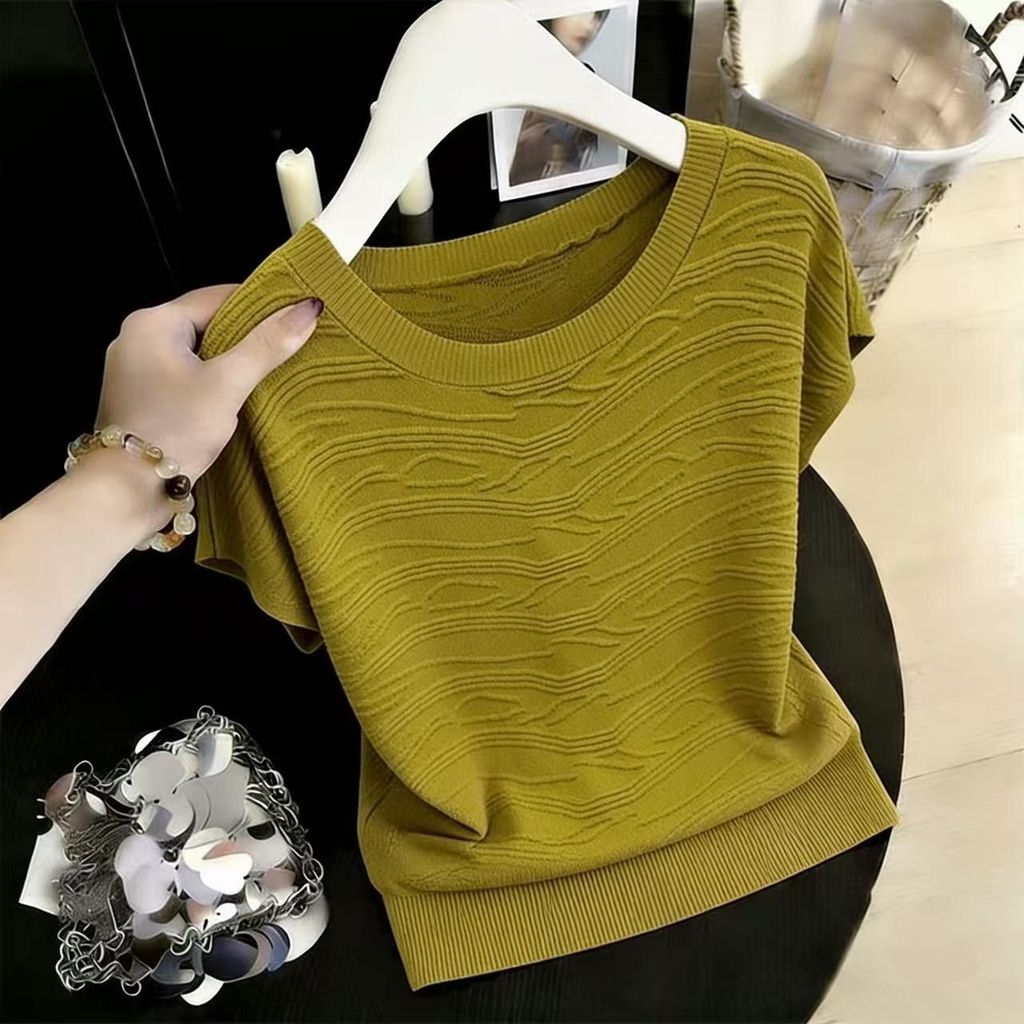 Áo len ngắn tay bằng lụa băng bán chạy nhất mùa hè dành cho nữ | Thanh lịch Top Slim-fit Slimer Look Thời trang, Áo thun phù hợp thời trang phong cách Hàn Quốc