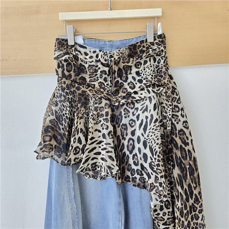 2026 Xuân Thu Thiết Kế Sense Niche Giải Cấu Trúc Da Báo Khâu Váy Denim Nữ Hot Girl Streamer Màu Sắc Tương Phản Rộng-Le