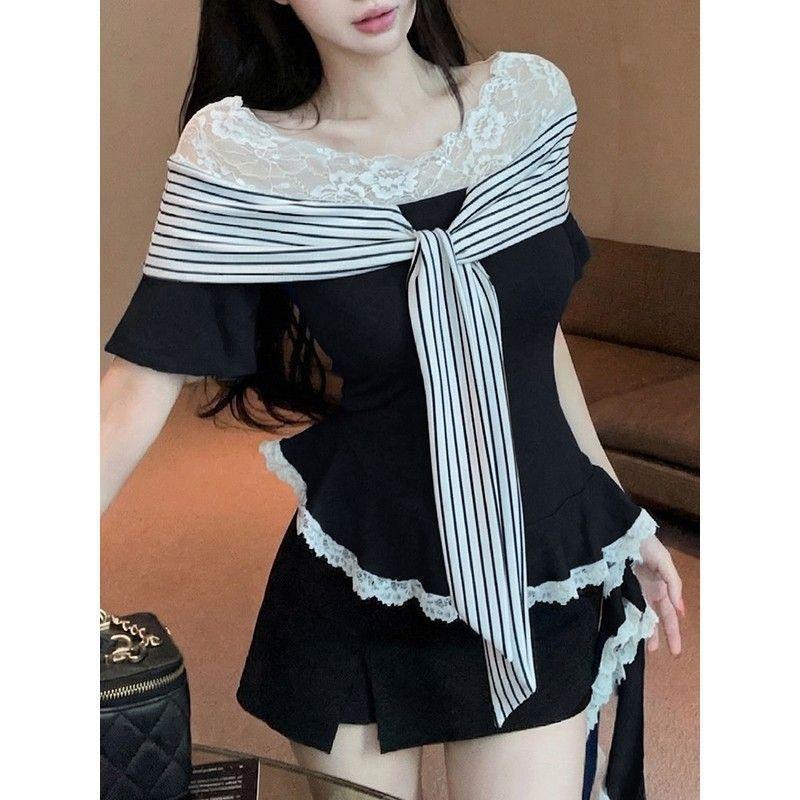 [Giảm giá trong thời gian có hạn] Áo thun tay loe một vai khâu ren Thiết kế viền áo thun nữ mùa hè phong cách mới không đều hàng đầu