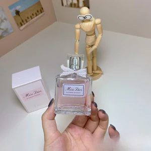 HÀNG CÓ SẴN!Di Thương Hiệu Mới Nâng Cấp Váy Cao Cấp Váy Ruy Băng Người Yêu Nước Hoa Mỹ Phẩm Quà Tặng Đa Năng Sinh Viên 100ml
