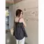 Áo yếm sọc màu tương phản dành cho nữ mùa hè Phong cách mới dáng rộng Tính khí phù hợp với phong cách kỳ nghỉ