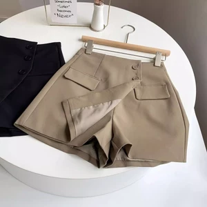 Cảm Giác Cao Cấp 2025 Không Đều Cao Cấp Ôm Hơn Nhìn Phù Hợp Với Ngắn Culottes Nữ Nút Chữ a Quần Ống Rộng 5.12