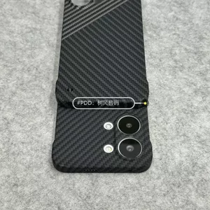 Thích hợp cho Ốp điện thoại POCO X8Por Max Kết cấu sợi Carbon nửa đầu nhẹ POCO X7Por Vỏ cứng chống sốc bằng kim loại trần
