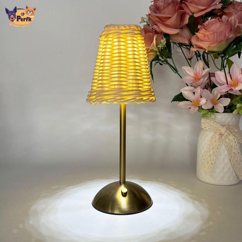 Đèn bàn không dây Retro Mây Điều khiển cảm ứng Đèn bàn LED di động hiện đại