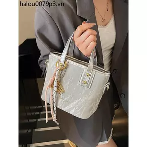 Năm nay Phổ Biến Túi Nhỏ Nữ Mùa Hè Phù Hợp Với 2025 Phong Cách Mới Thời Trang Phiên Bản Hàn Quốc ins Túi Messenger Túi Xô Di Động