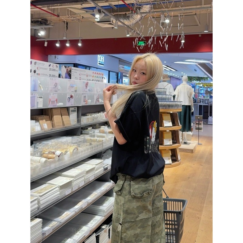 （Giao hàng 24h）Angela Áo thun nữ đen in hình HelloKitty 100%Cotton Form Rộng áo girl phố style xinh áo thun Local Brand