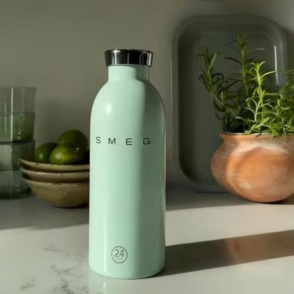 Bình giữ nhiệt SMEG WBF01PG màu XANH LÁ