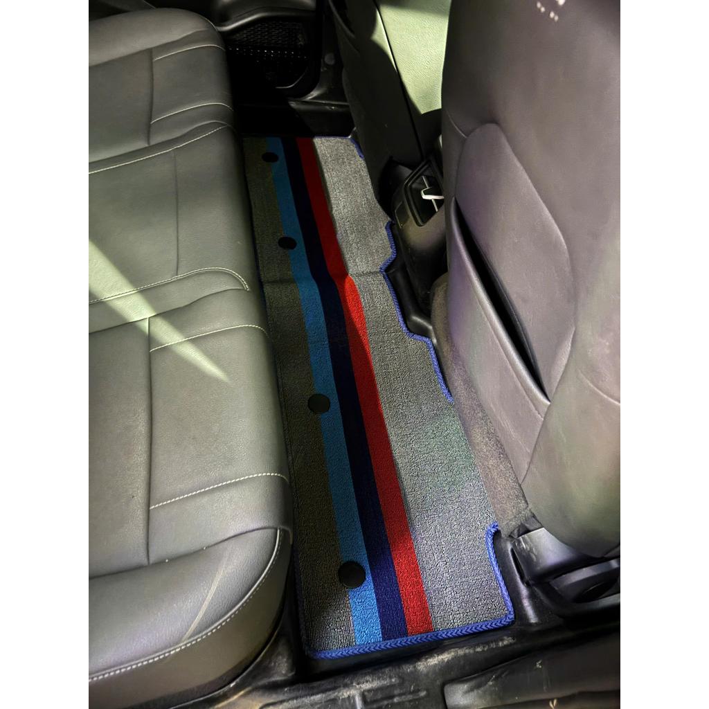 {Vinfast VF6} Thảm lót sàn xe Vinfast VF6 cắt may sẵn chuẩn theo form nguyên zin hỗ trợ bấm khuy ghế lái và ghế phụ