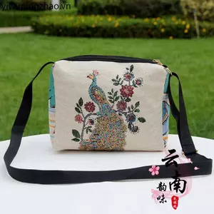 Túi Messenger Túi Vải Phong Cách Dân Tộc Thêu Hoa Vải Vàng Lụa Dễ Thương Nữ Trung Niên Người Cao Tuổi Phụ Nữ
