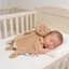 MỘT Ruy băng động vật sang trọng để làm dịu giấc ngủ và phát triển phối hợp mắt tay