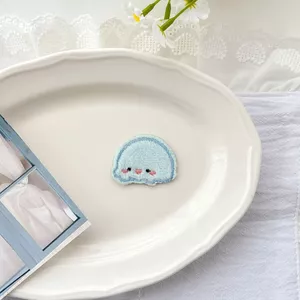 YHMSP3949 Nhãn Dán Vải Cá Heo Màu Xanh Dễ Thương Tự Dính Liền Mạch Hoạt Hình Dễ Thương Quần Áo Trang Trí Lưới Muỗi Lỗ Sửa Chữa