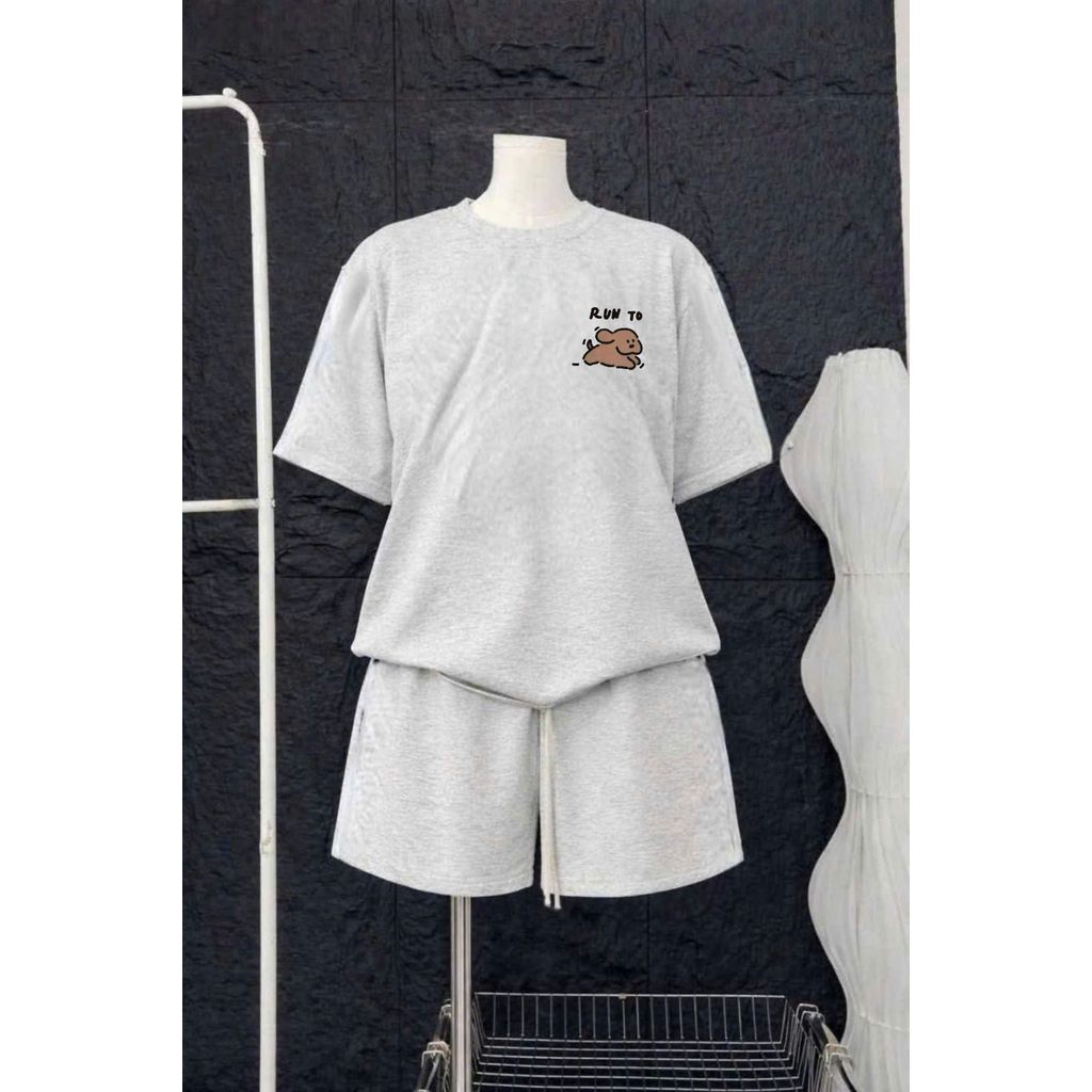 Set đồ nam nữ: Quần đùi cộc dây to màu xám +đậm kết hợp áo phông xám đậm hình mèo đơn giản - thoitrangthubio