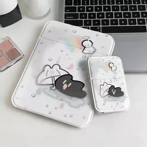 Gương gấp trang điểm họa tiết thỏ mưa cầu vồng nền trắng phong cách trong veo