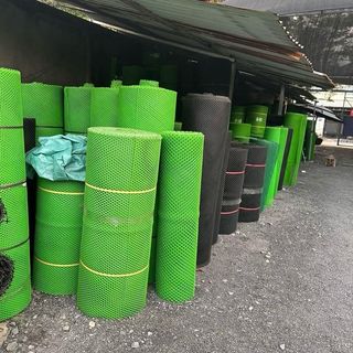 Lưới mắt cáo cao 60cm dài 10m xanh đen ( hàng loại A) hàng đẹp. Độ dày có loại 3li và 4li ô lưới 1cm đến 2cm lưới