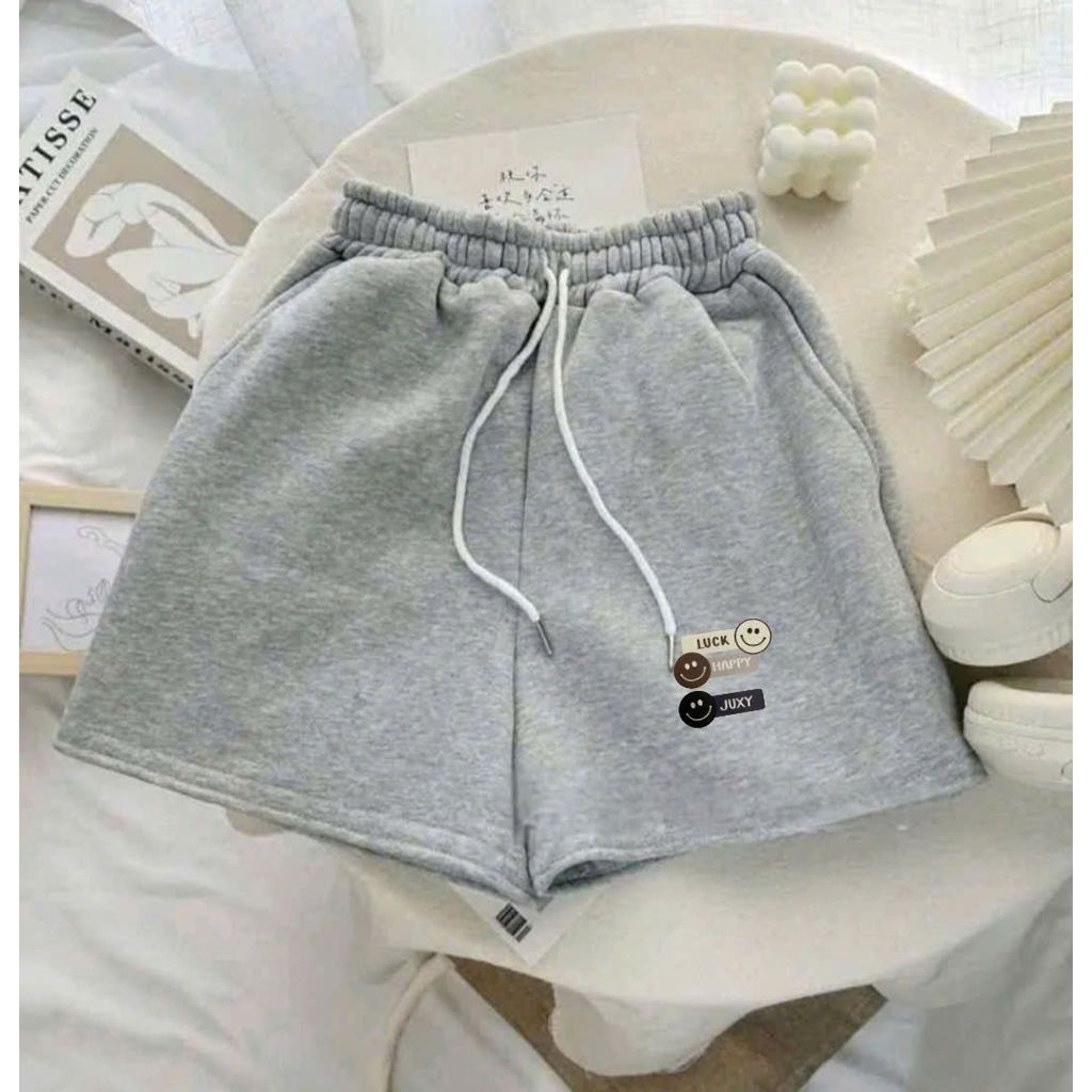 Quần đùi cộc mùa hè chất mát với thiết kế đáng yêu và dây rút tiện lợi  hình luckky-thoitrangthubio