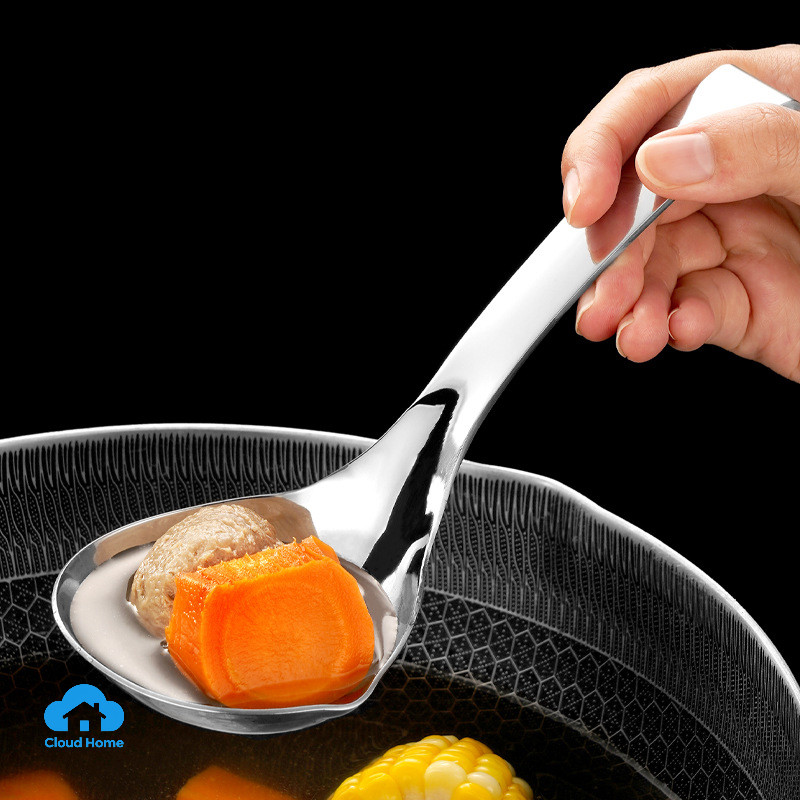 🌤️COD🌤️Muỗng canh bằng thép không gỉ, đầu muỗng to, sâu, có vòi rót, muỗng treo dày dặn dùng trong nhà bếp